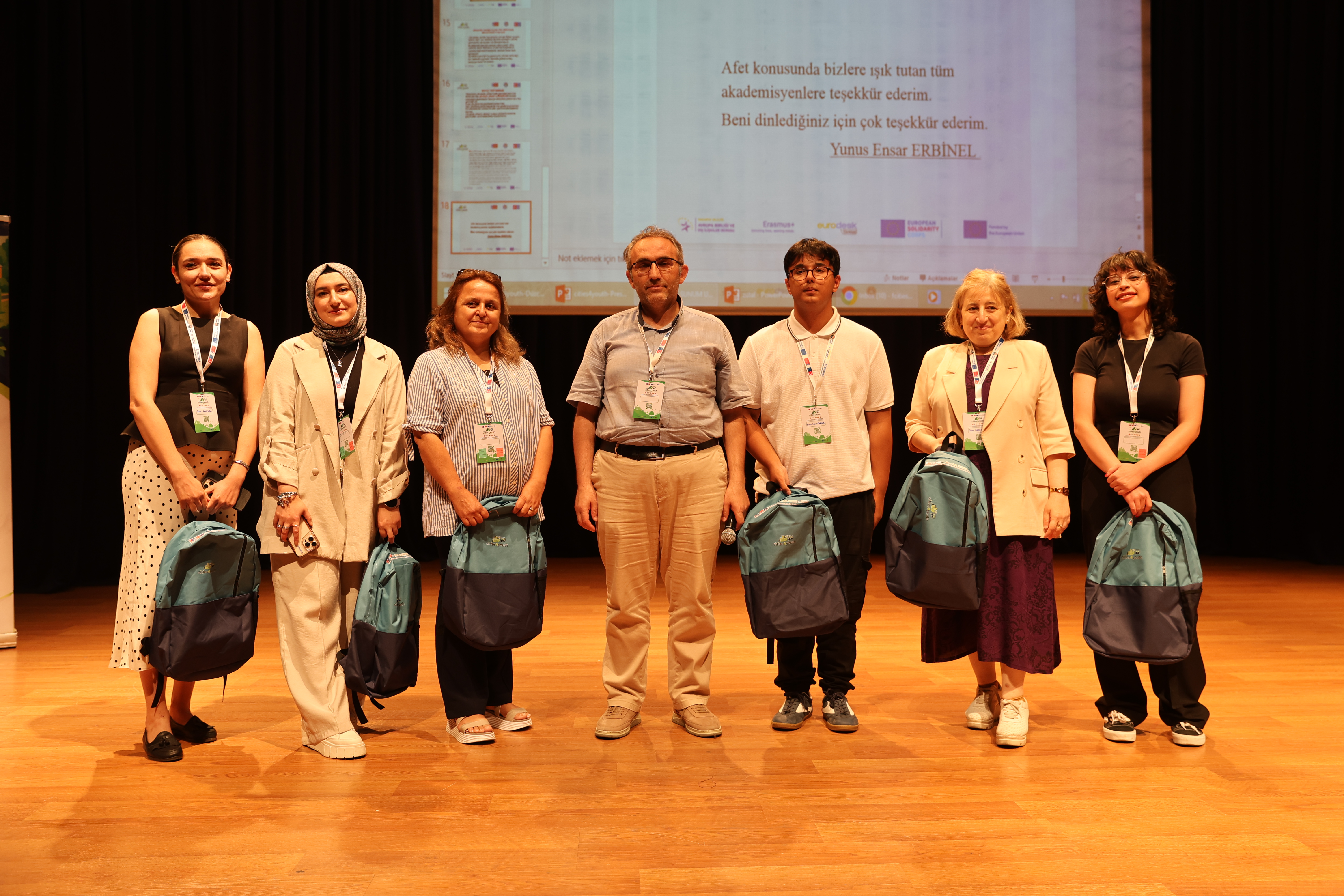 Session 3 (16:30–17:45) – Parallel Presentations