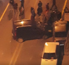 Mersin'de belediyenin kep�esini �al�p 3 araca �arpt�