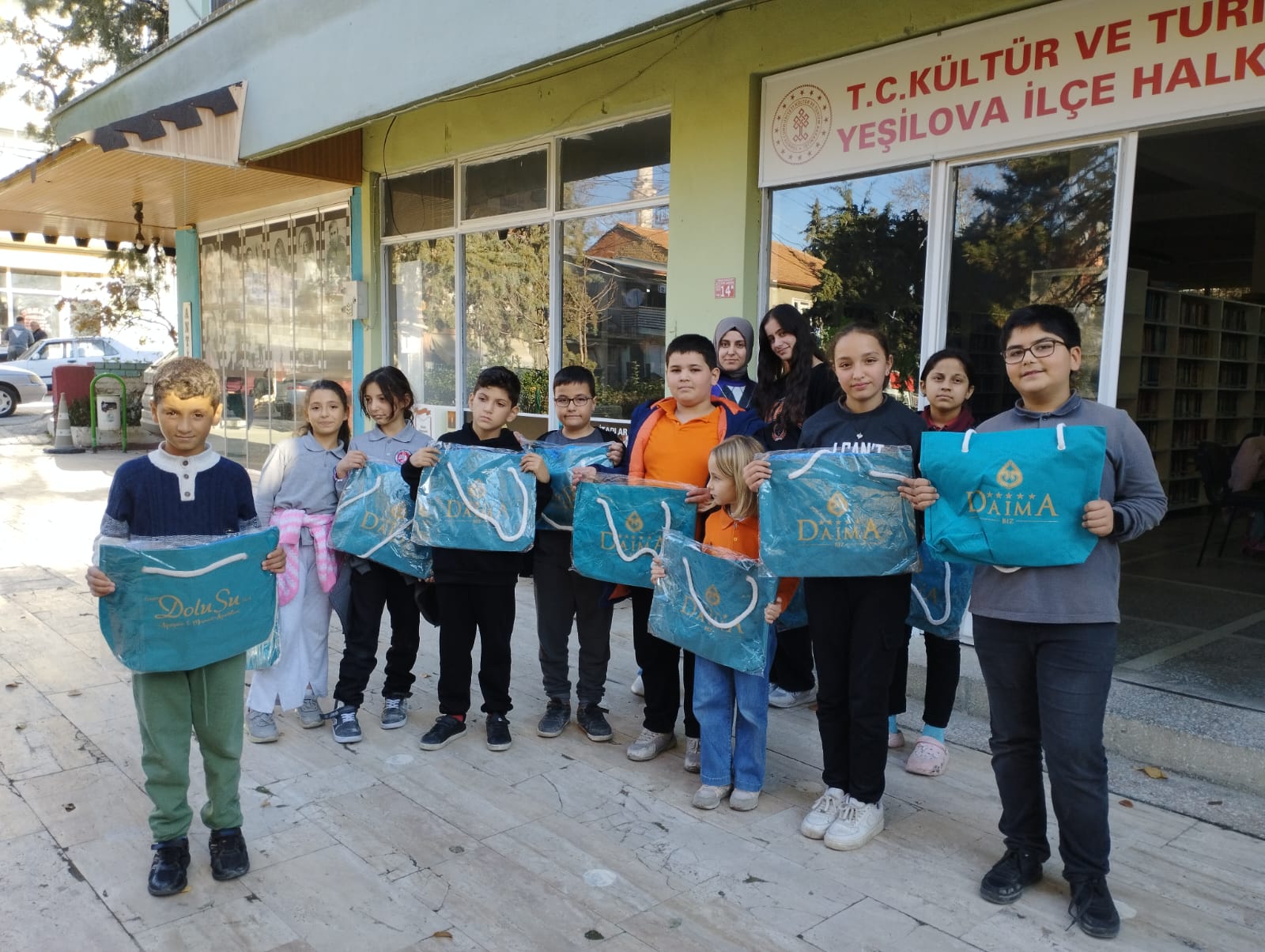 Daima Hotels çocuklara hediye desteği