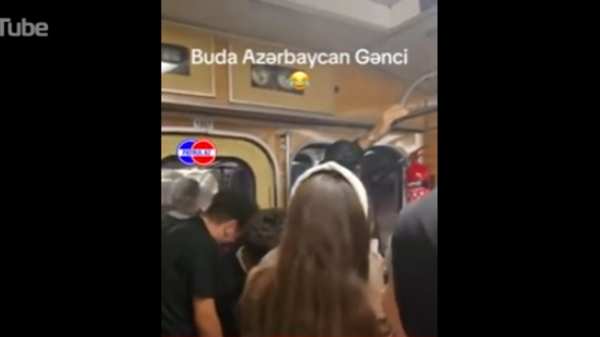 Bakı Metrosunda Gənclərin Qəribə Performansı: Sərnişinlər Təəccübləndi