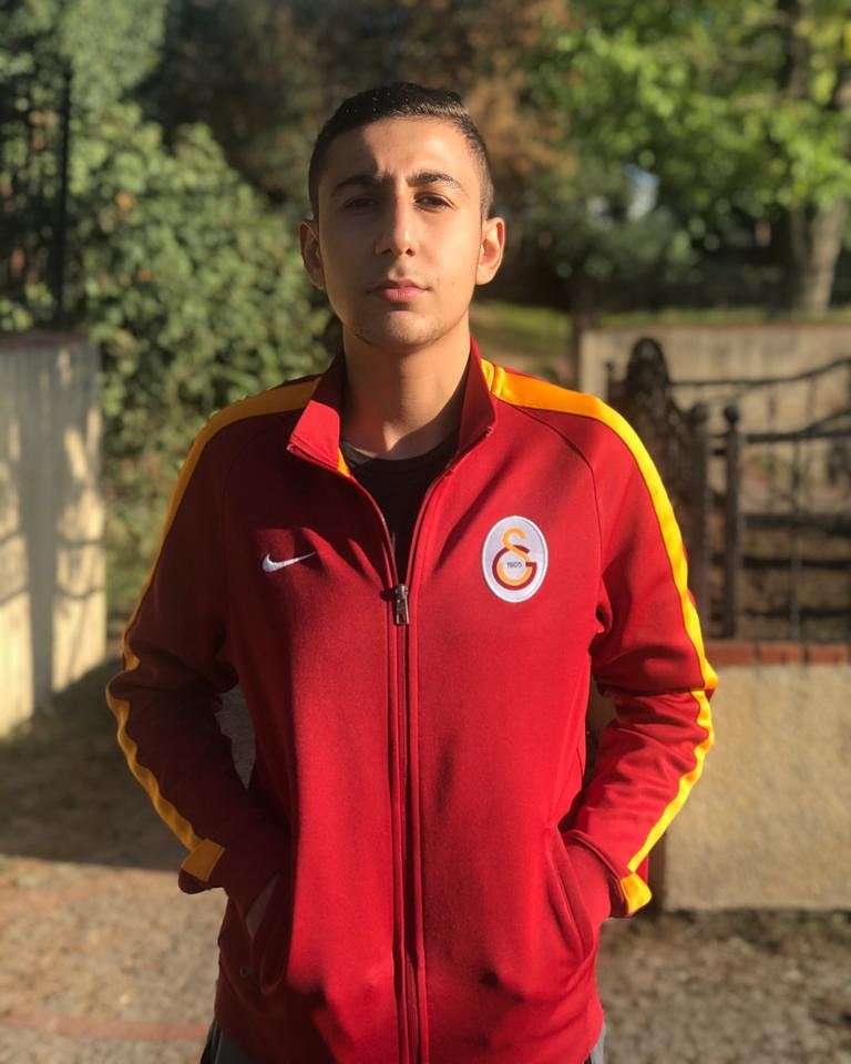 https://www.instagram.com/p/B3kGJWvnLNNae-AK8pFjiMf7kTC1My8NT8Yb9A0/?igshid=1vicoc0rp3ojx
