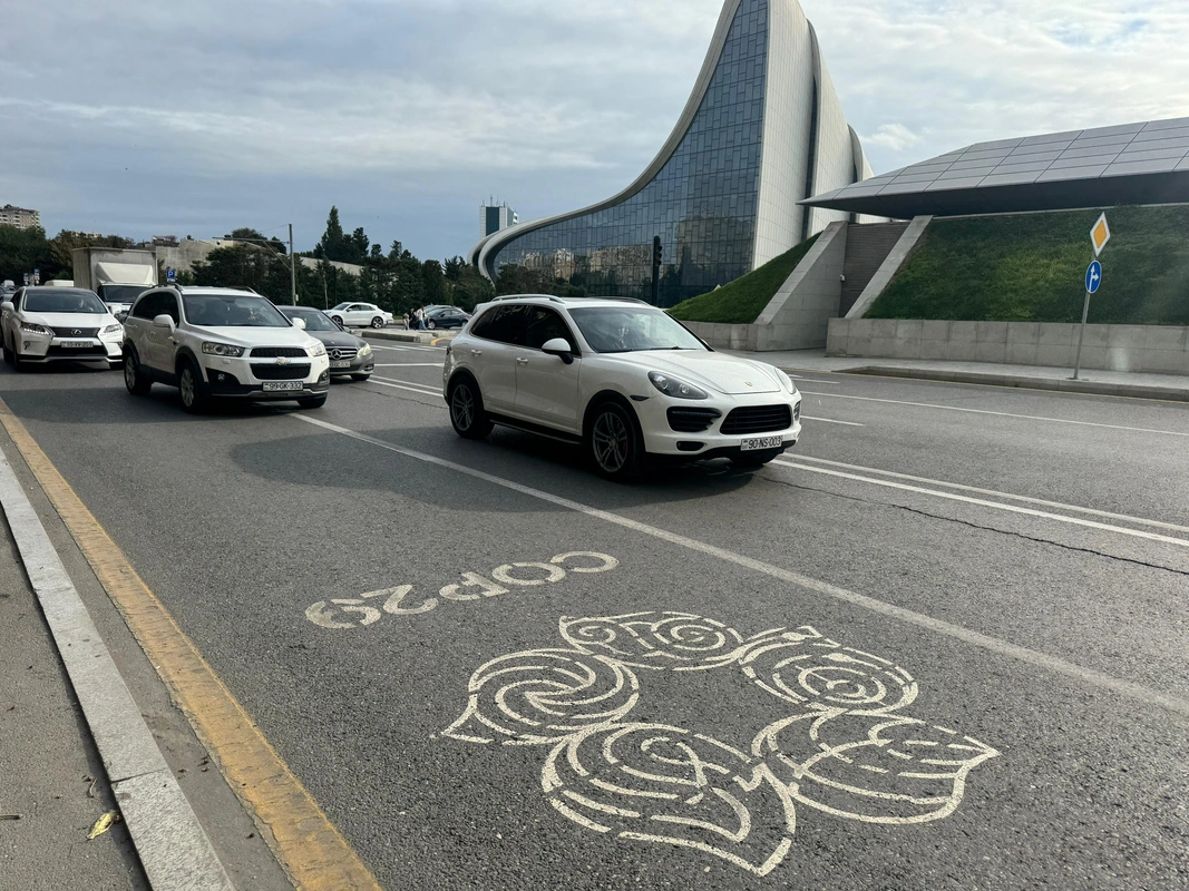 Bakıda COP29 zolaqlarından 31 oktyabra qədər minik avtomobilləri istifadə edə bilər