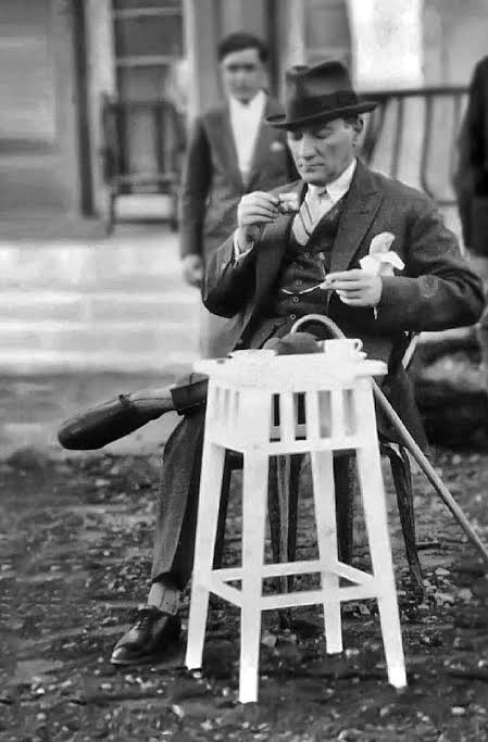 Atat�rk i̇le Kahve ��me �mkan�n�z Olsayd� �uan Ne Konu�uyor Olurdunuz?