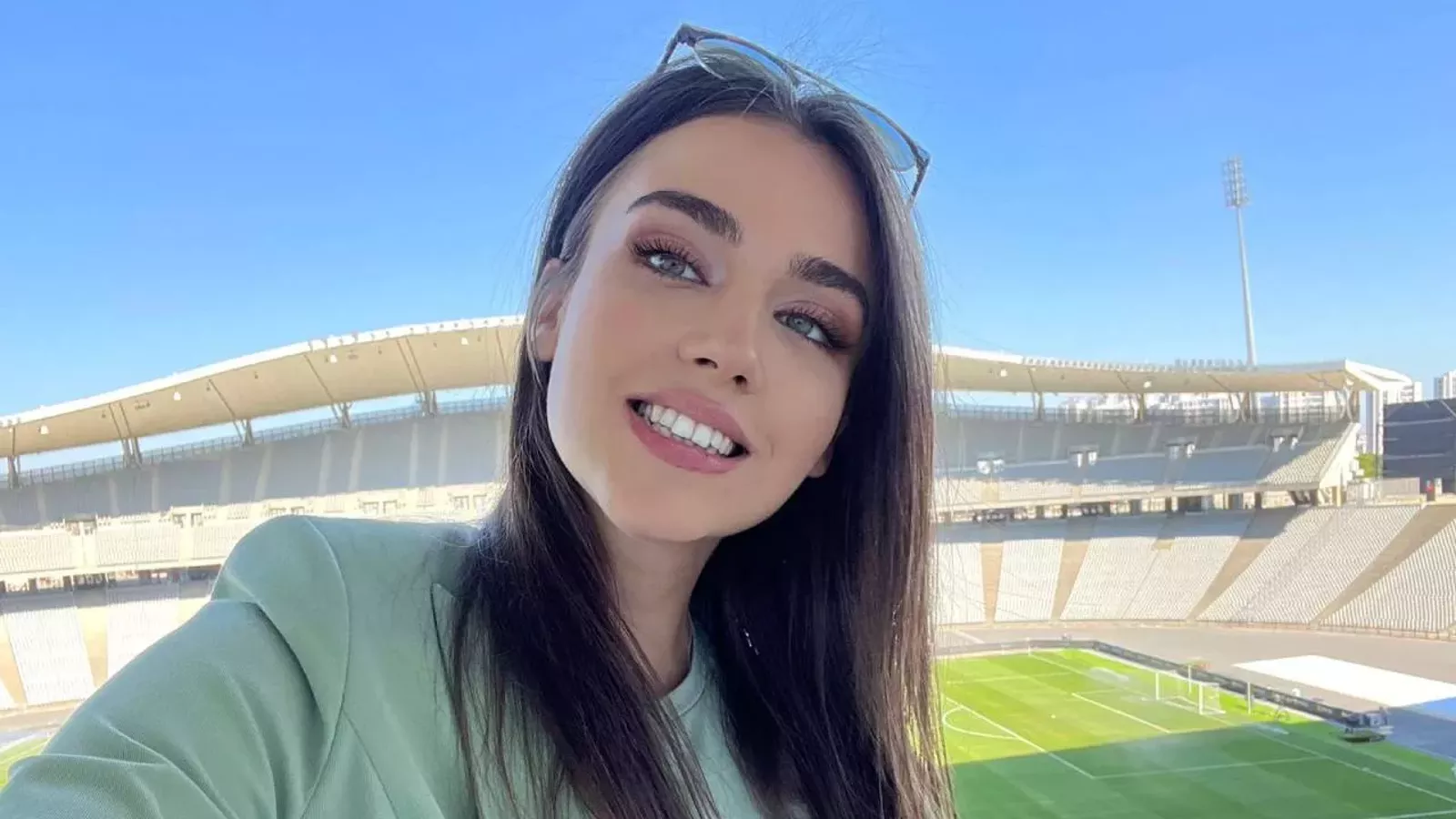 ecem-dinckal-kimdir-kac-yasinda-instagram-hesabi-ne_-ecem-dinckal-nerede-calisiyor_-ecem-dinckal-sevgilisi-kim_
